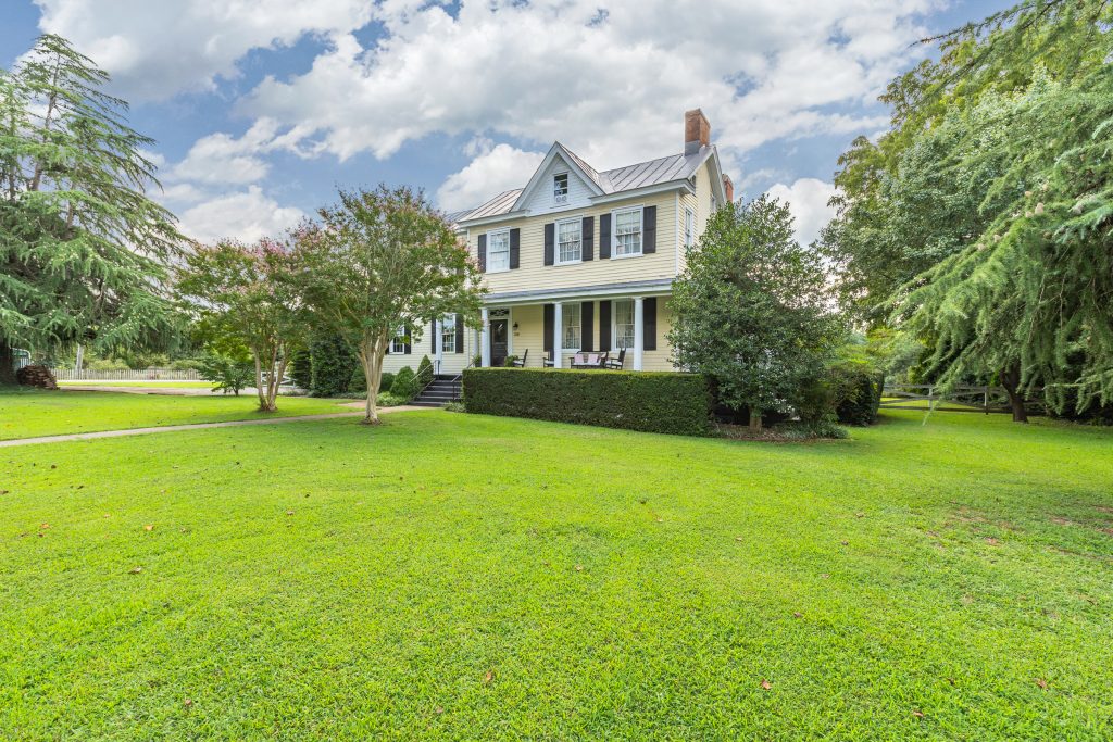 236 North Main Bowling Green, Virginia