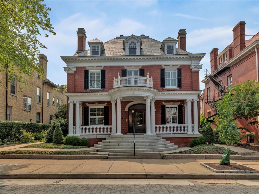 1825 Monument Avenue Richmond, Virginia