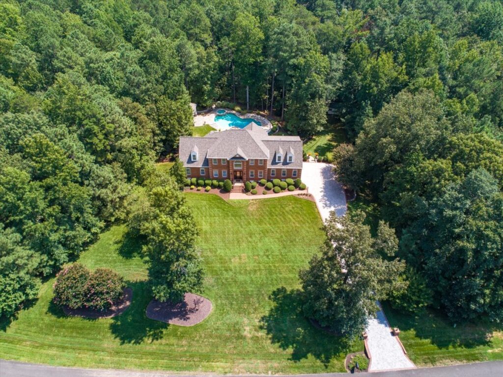 11337 Shorecrest Lane Chesterfield, Virginia