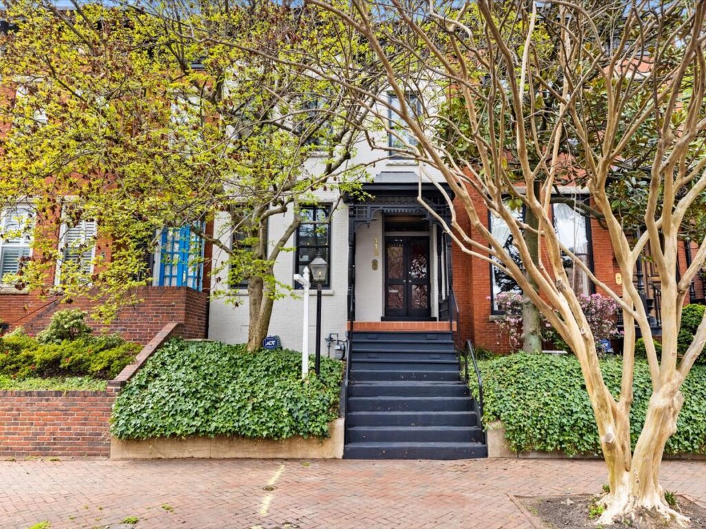 112 N. Harvie Street Richmond, Virginia